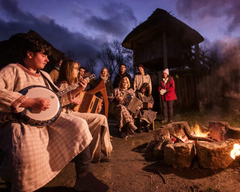 67066f05303e2db91d5ea4c6 6582fea4acb0df877b8efdbf Samhain 1 768x613